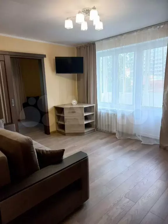 2-к. квартира, 38 м, 6/9 эт. - Фото 1