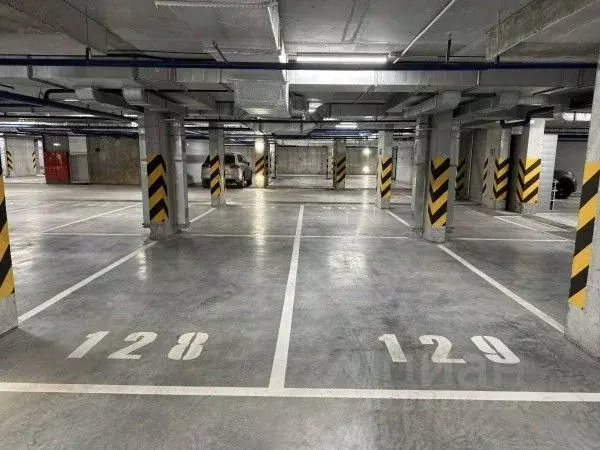 Гараж в Свердловская область, Екатеринбург ул. Азина, 31 (14 м) - Фото 1