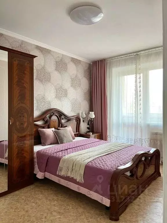 3-к кв. Красноярский край, Красноярск ул. Молокова, 7 (75.0 м) - Фото 0