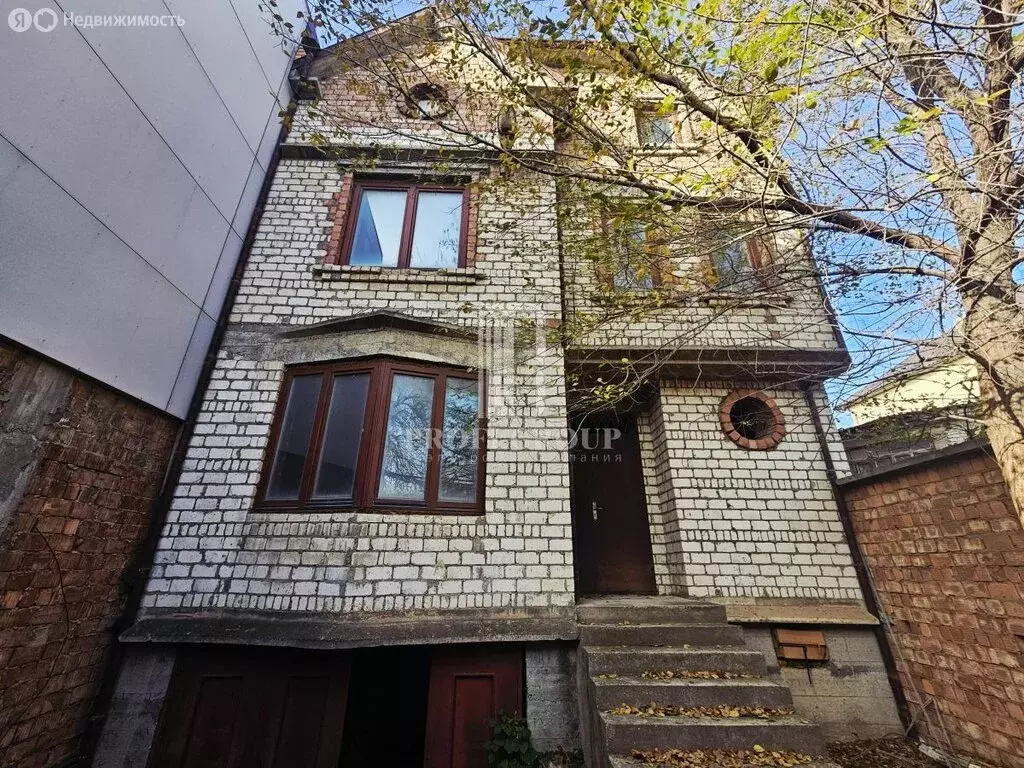 Дом в Махачкала, улица Суворова, 46 (331.6 м) - Фото 1