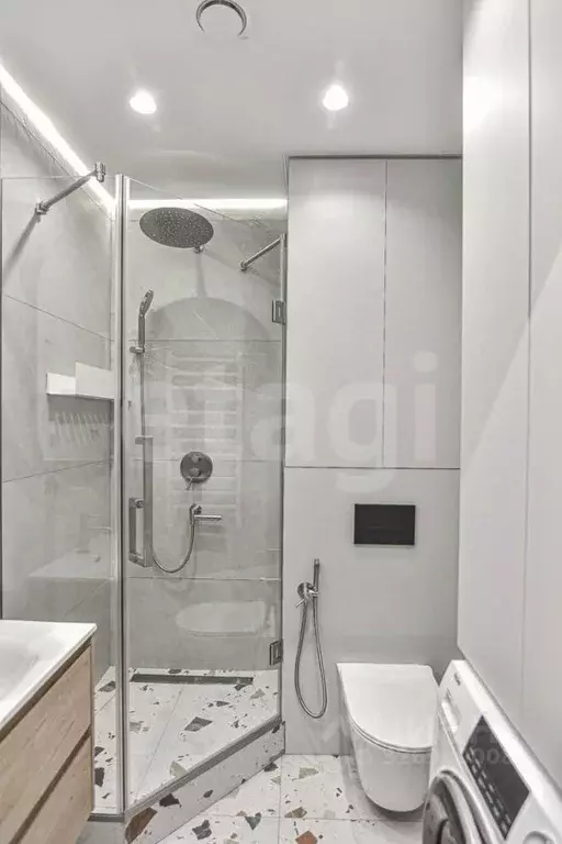 Студия Сахалинская область, Южно-Сахалинск ул. Имени Владимира ... - Фото 2