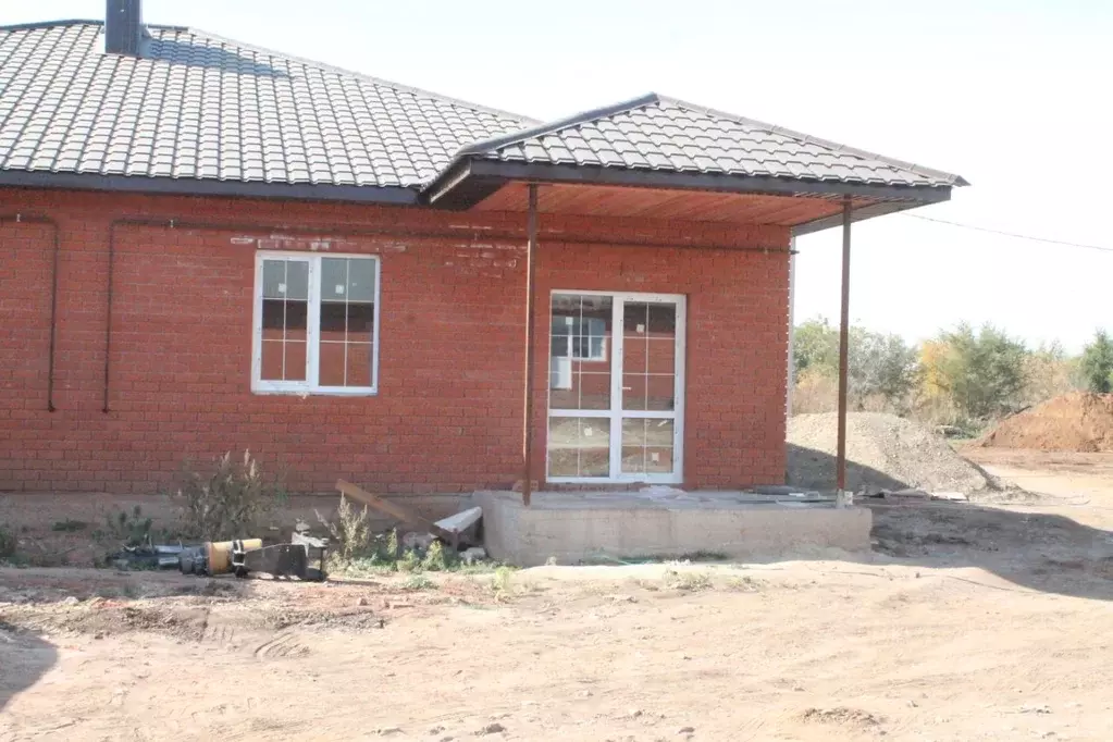 Таунхаус в Оренбургская область, Оренбургский район, с. Нежинка ... - Фото 0