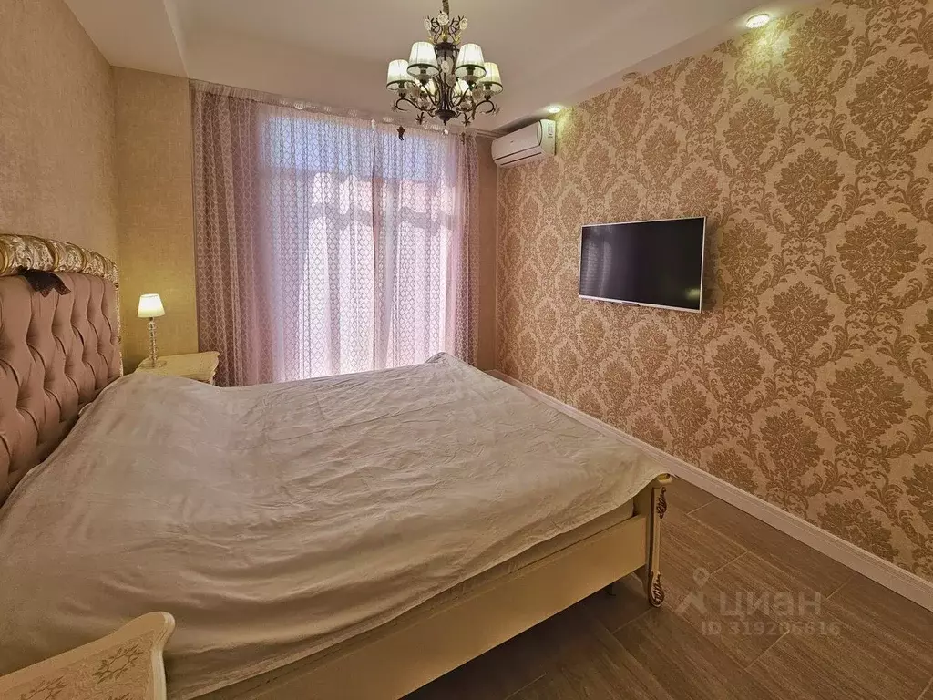 1-к кв. Краснодарский край, Сочи Бытха мкр, ул. Бытха, 15 (63.6 м) - Фото 0
