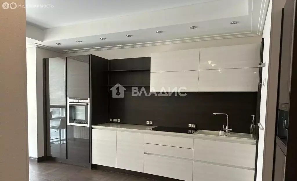 3-комнатная квартира: Красногорск, Ильинское шоссе, 16 (90 м) - Фото 1