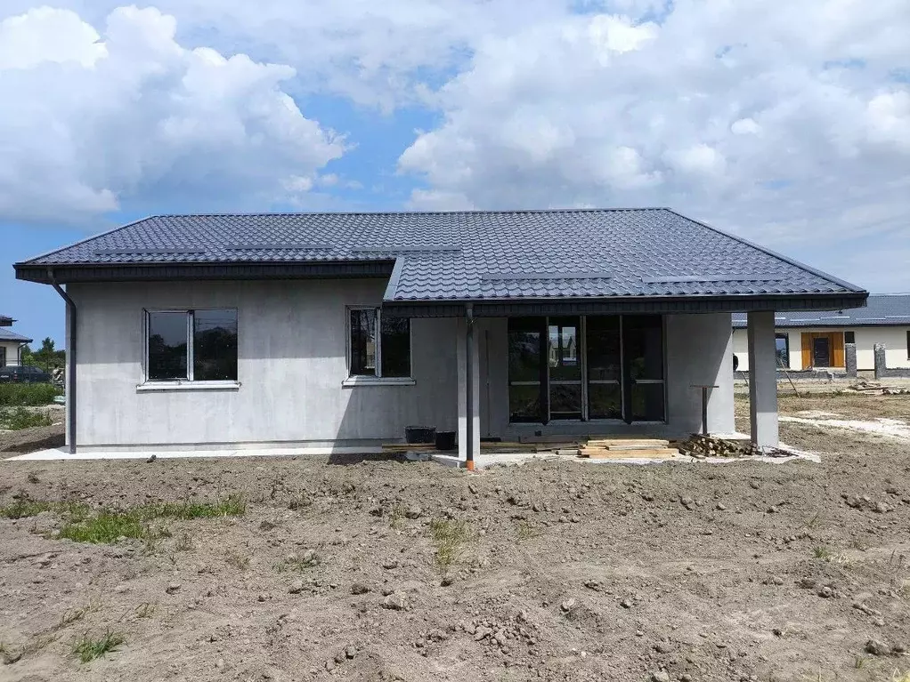 Дом в Калининградская область, Гурьевский муниципальный округ, пос. ... - Фото 1