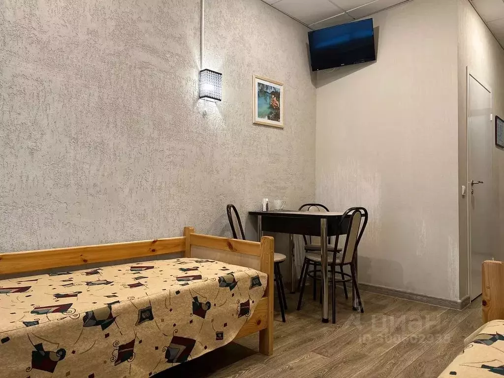 Комната Ленинградская область, Тихвин 3-й мкр, 19 - Фото 2