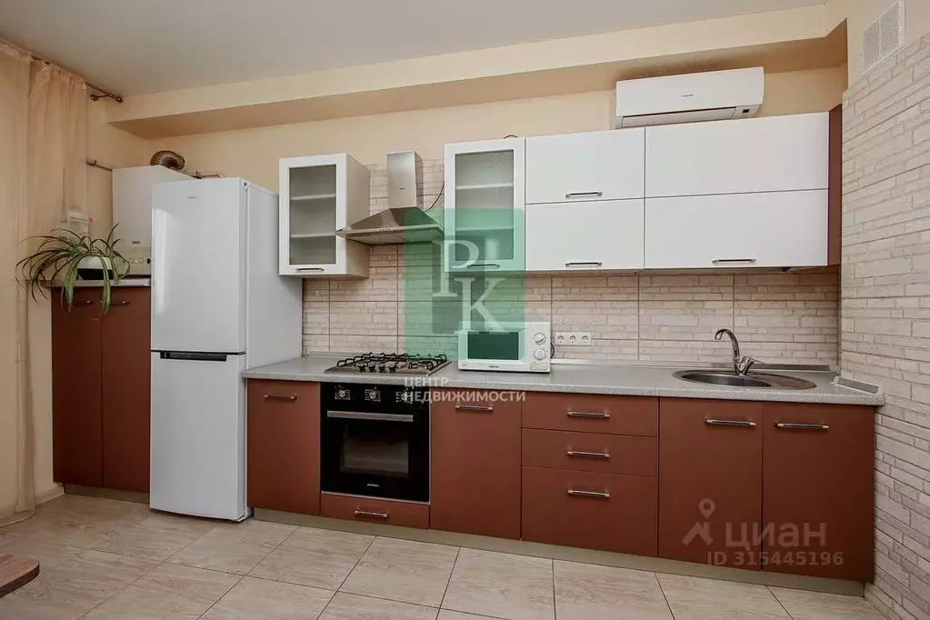 1-к кв. Севастополь ул. Челнокова, 29к3 (48.5 м) - Фото 0
