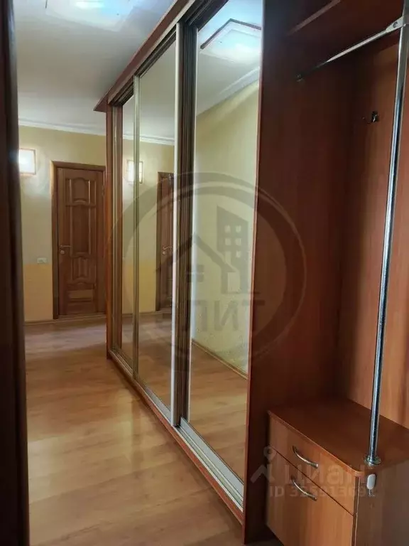 3-к кв. Белгородская область, Старый Оскол Юбилейный мкр, 3 (65.5 м) - Фото 1