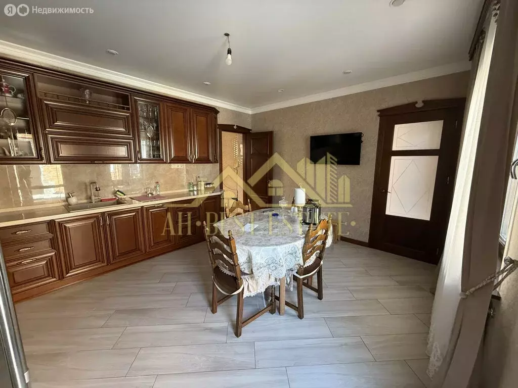 Дом в Владикавказ, улица Гончарова, 47 (140 м) - Фото 1