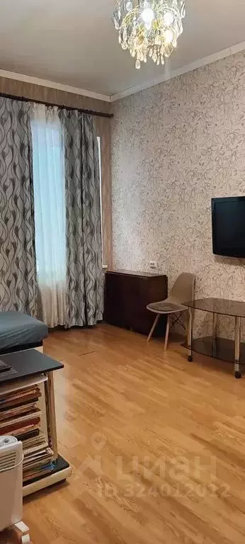 Комната Санкт-Петербург 10-я Васильевского острова линия, 9В - Фото 1
