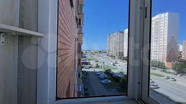 2-к. квартира, 40 м, 1/10 эт. - Фото 1