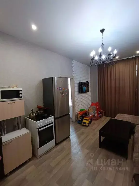 3-к кв. Хакасия, Черногорск ул. Генерала Тихонова, 11 (66.1 м) - Фото 0