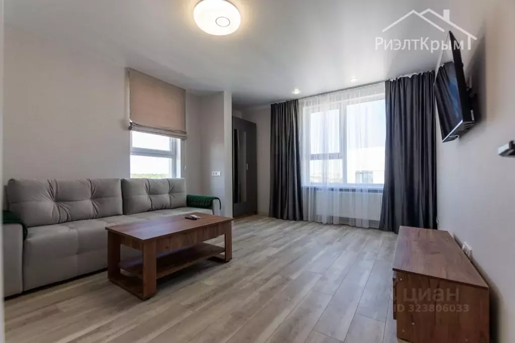 2-к кв. Крым, Симферополь просп. Александра Суворова, 101 (54.6 м) - Фото 1