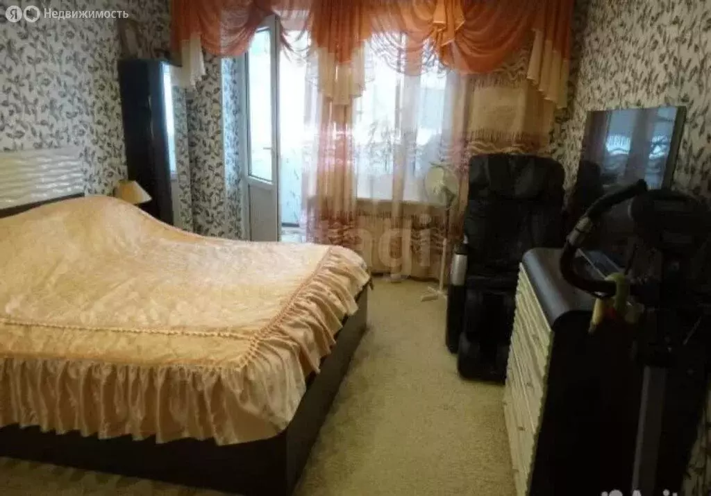 3-комнатная квартира: Белгород, улица Губкина, 14А (59 м) - Фото 0