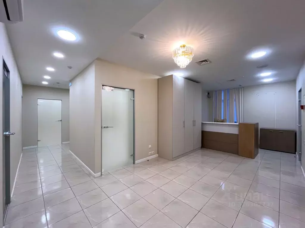 Помещение свободного назначения в Санкт-Петербург просп. Средний ... - Фото 1