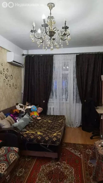 4-комнатная квартира: Махачкала, улица Богатырёва, 33 (100 м) - Фото 0