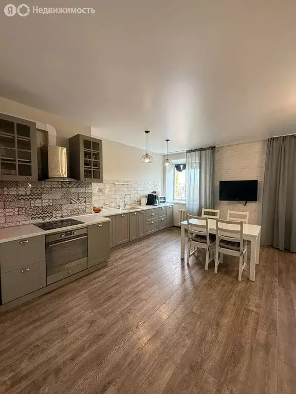 2-комнатная квартира: Томск, улица Гоголя, 13 (65 м) - Фото 1