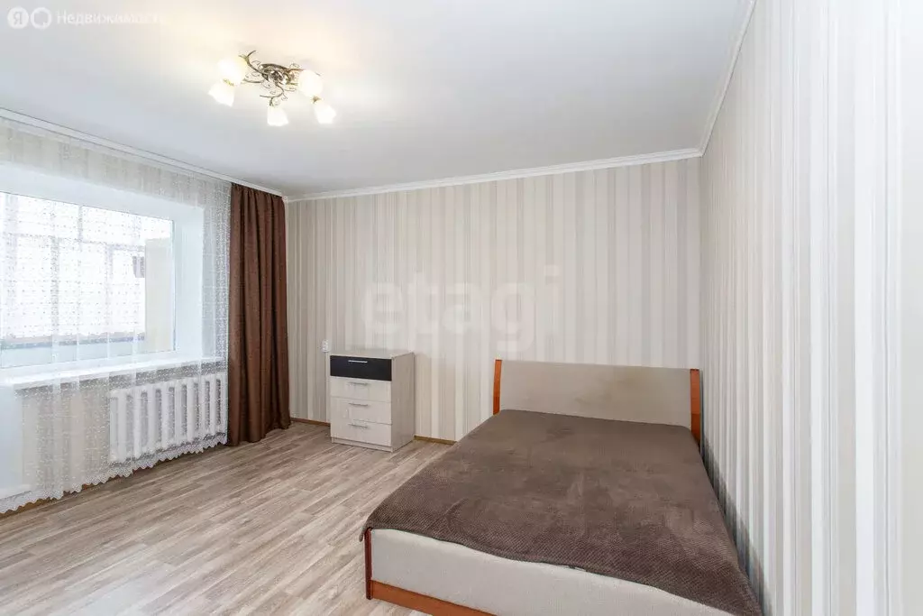 2-комнатная квартира: Тобольск, 4-й микрорайон, 37 (51.9 м) - Фото 2