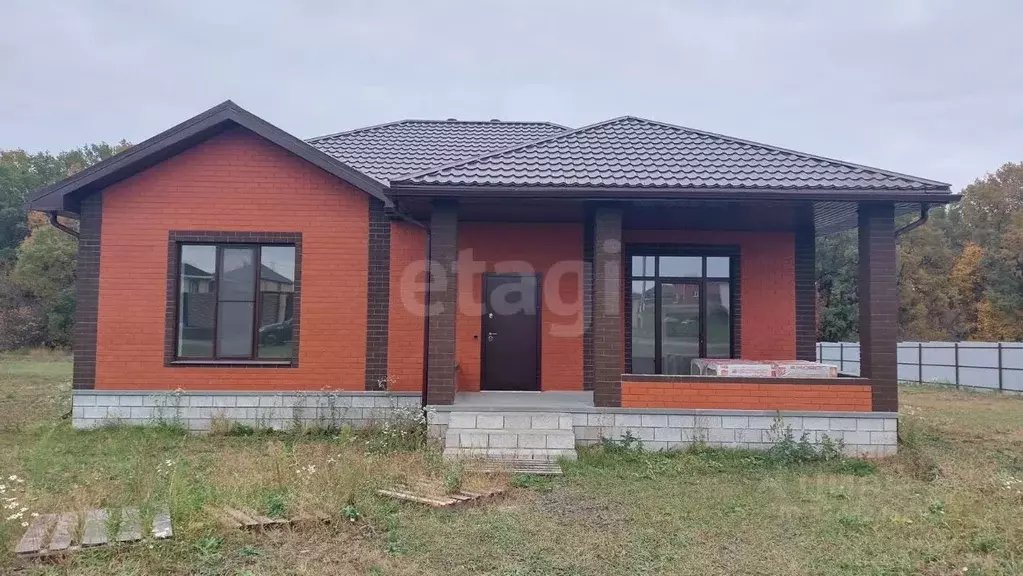 Дом в Белгородская область, Строитель Яковлевский городской округ, ул. ... - Фото 1