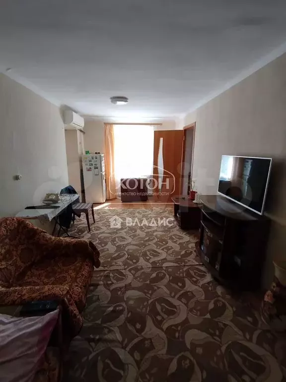 3-к. квартира, 70 м, 1/1 эт. - Фото 1