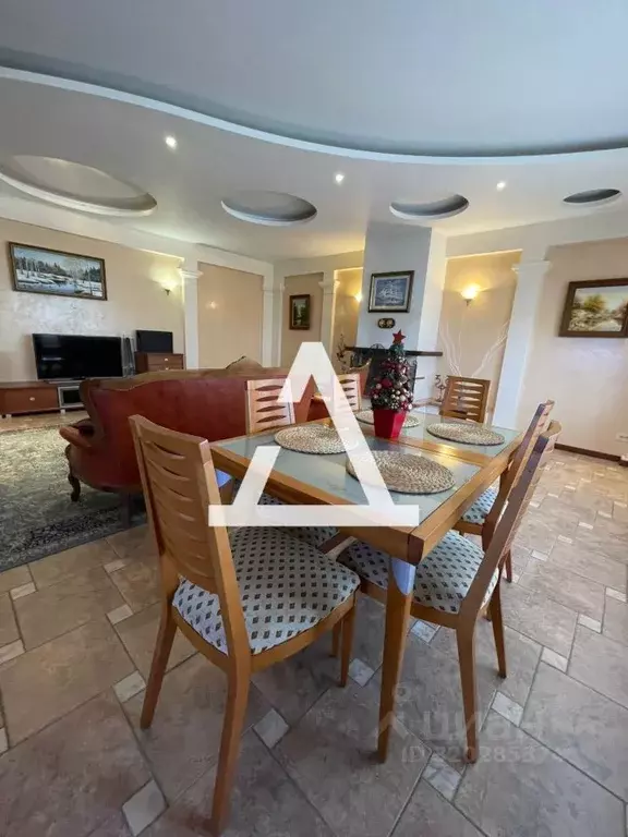 5-к кв. Самарская область, Самара ул. Циолковского, 1а (250.0 м) - Фото 1