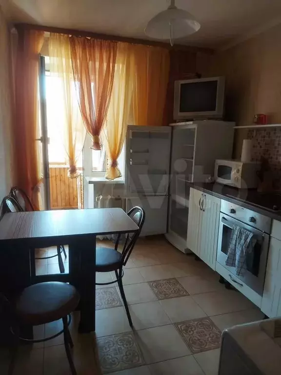 1-к. квартира, 37 м, 4/9 эт. - Фото 1