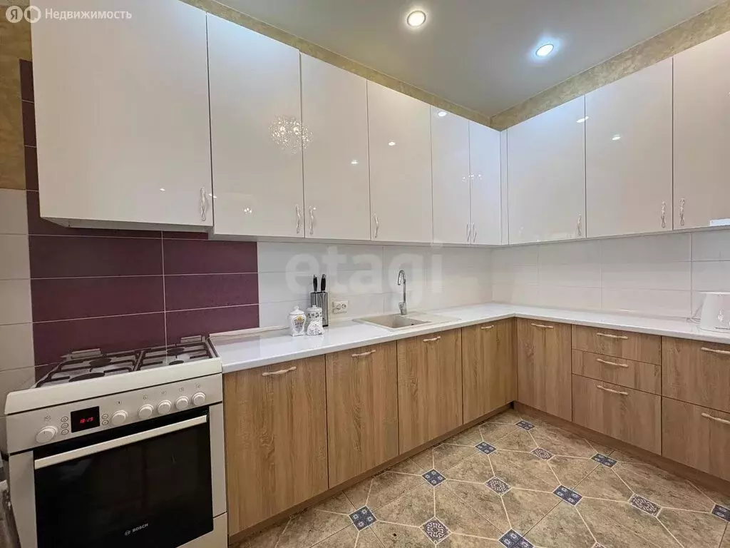 Дом в село Хатассы, Молодёжная улица (281.9 м) - Фото 2