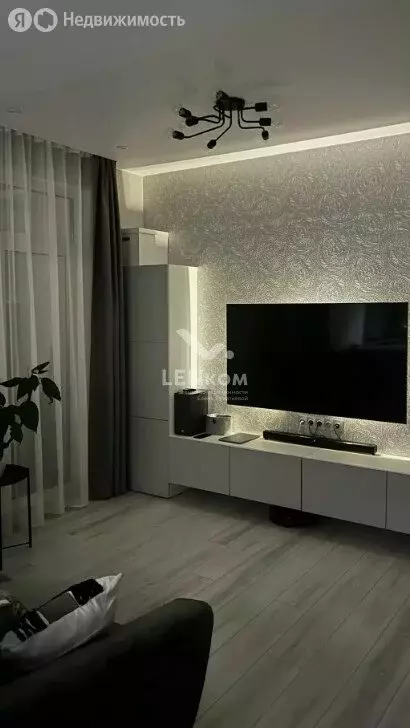 3-комнатная квартира: Ижевск, улица Оружейника Драгунова, 72 (54.3 м) - Фото 2