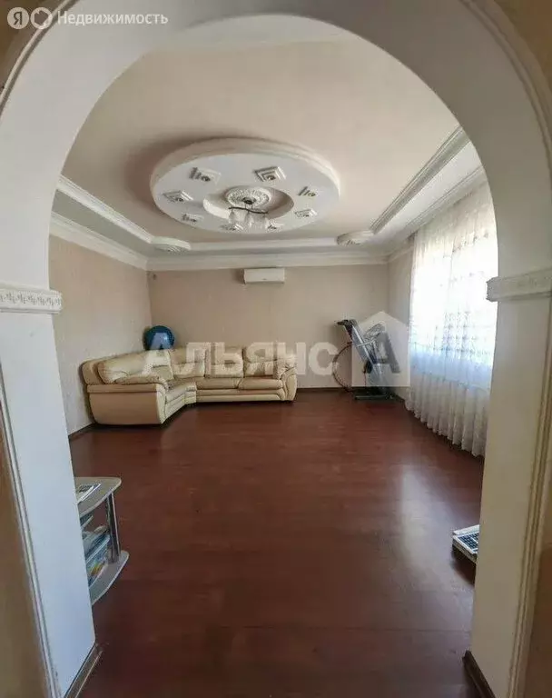 Дом в Усть-Лабинск, Черноморская улица (105 м) - Фото 1