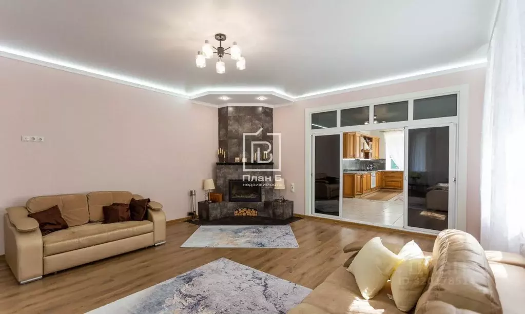 Дом в Калужская область, Дзержинский район, Льва Толстого с/пос, с. ... - Фото 1