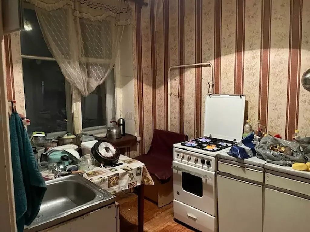 Продается 4-комнатная квартира - Фото 2