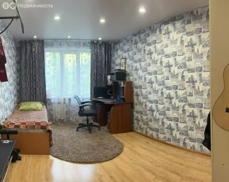 3-комнатная квартира: Усть-Илимск, улица Героев Труда, 49 (64.8 м) - Фото 2