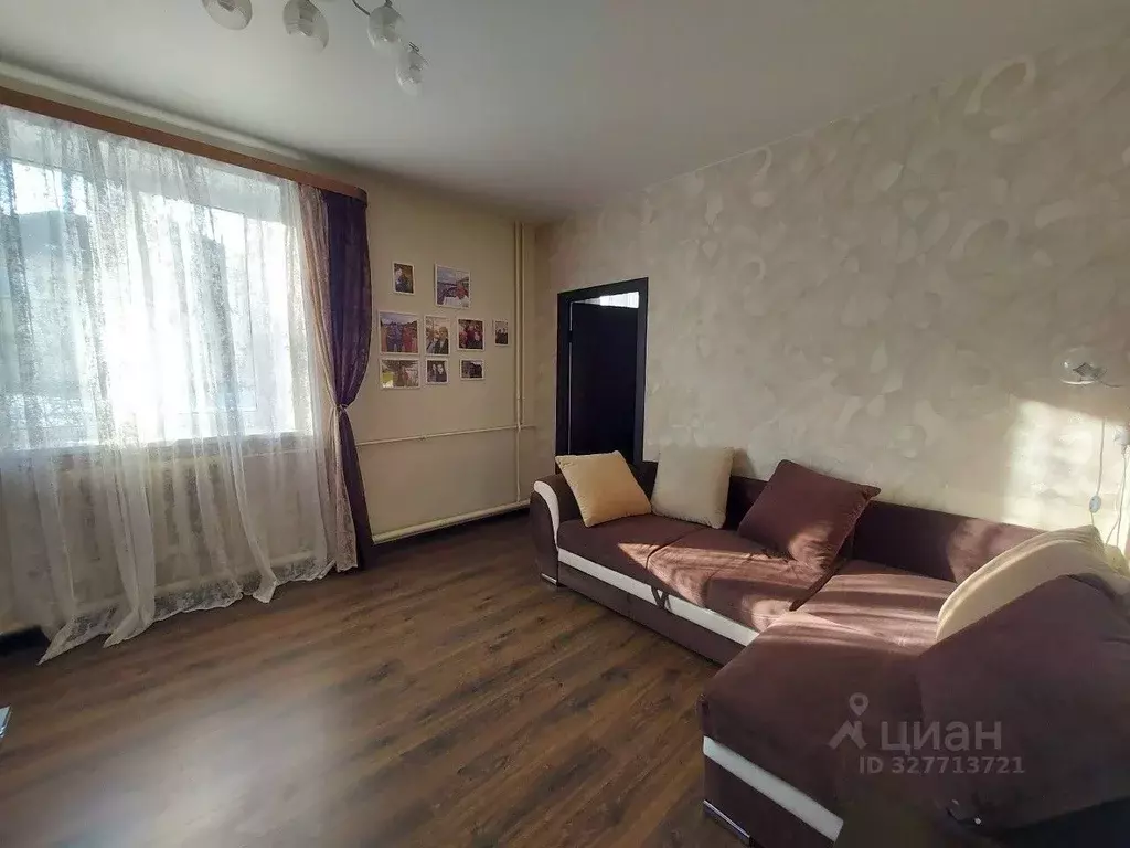 3-к кв. Ленинградская область, Гатчинский муниципальный округ, пос. ... - Фото 1