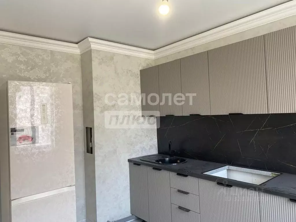 2-к кв. Дагестан, Каспийск ул. Камиля Гасанова, 4А (60.0 м) - Фото 1