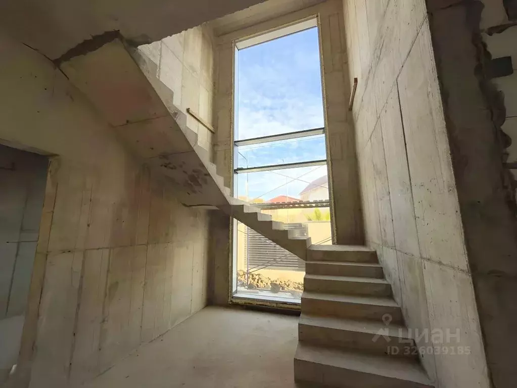 Дом в Краснодарский край, Сочи Сириус пгт, ул. Фиалок (299 м) - Фото 2