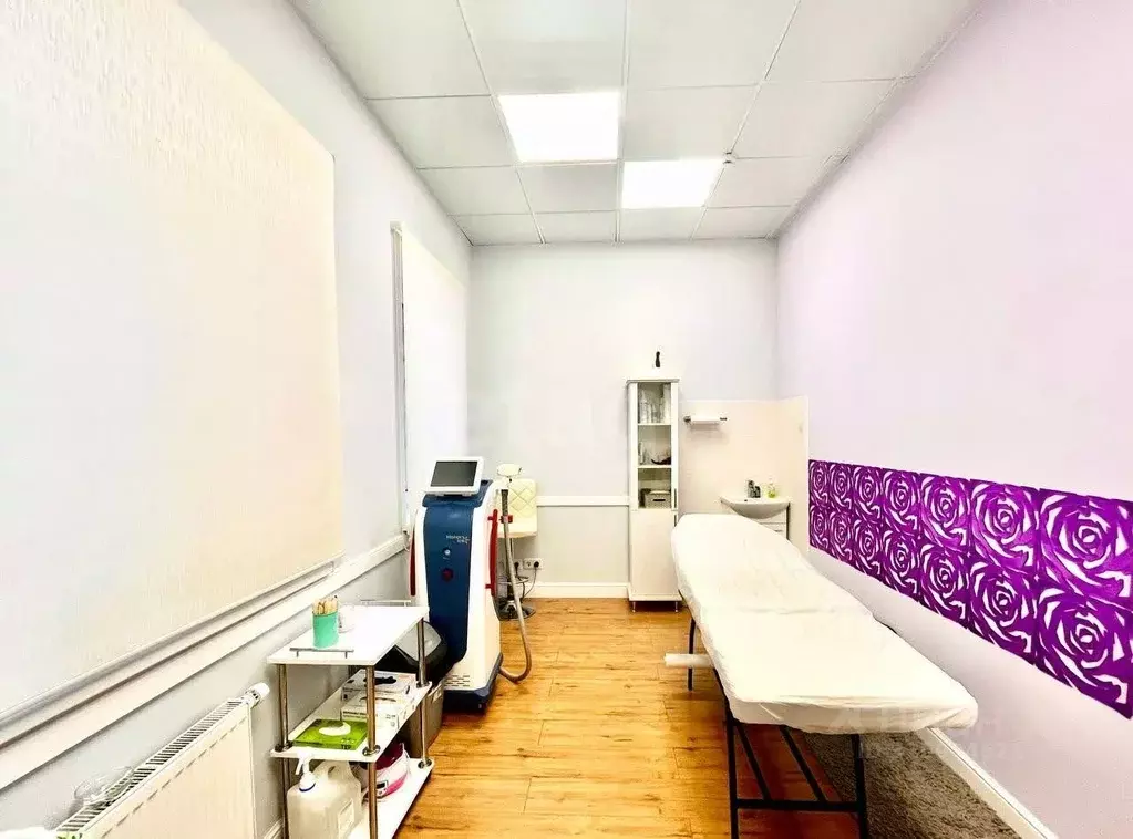 Помещение свободного назначения в Санкт-Петербург просп. Королева, ... - Фото 1