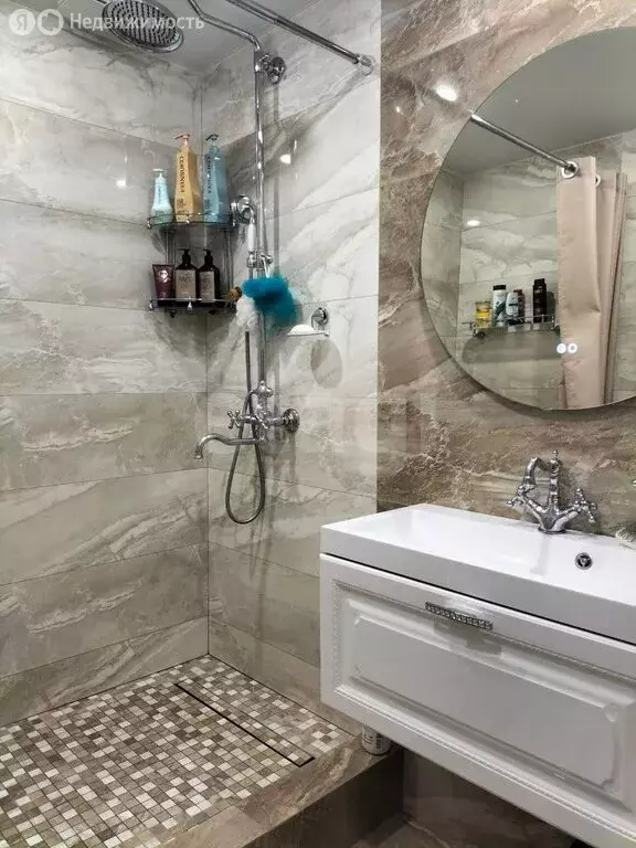 3-комнатная квартира: Брянск, улица А.К. Толстого, 4 (81.5 м) - Фото 1