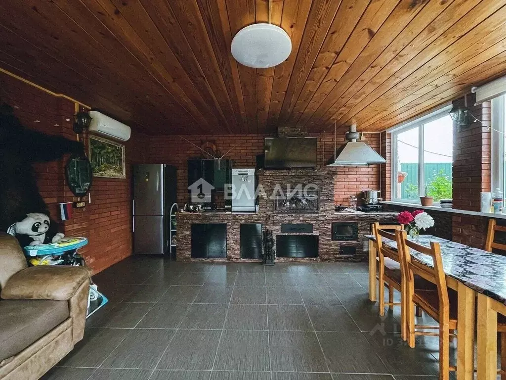 Дом в Бурятия, Баргузинский район, Усть-Баргузин пгт ул. Орджоникидзе, ... - Фото 1