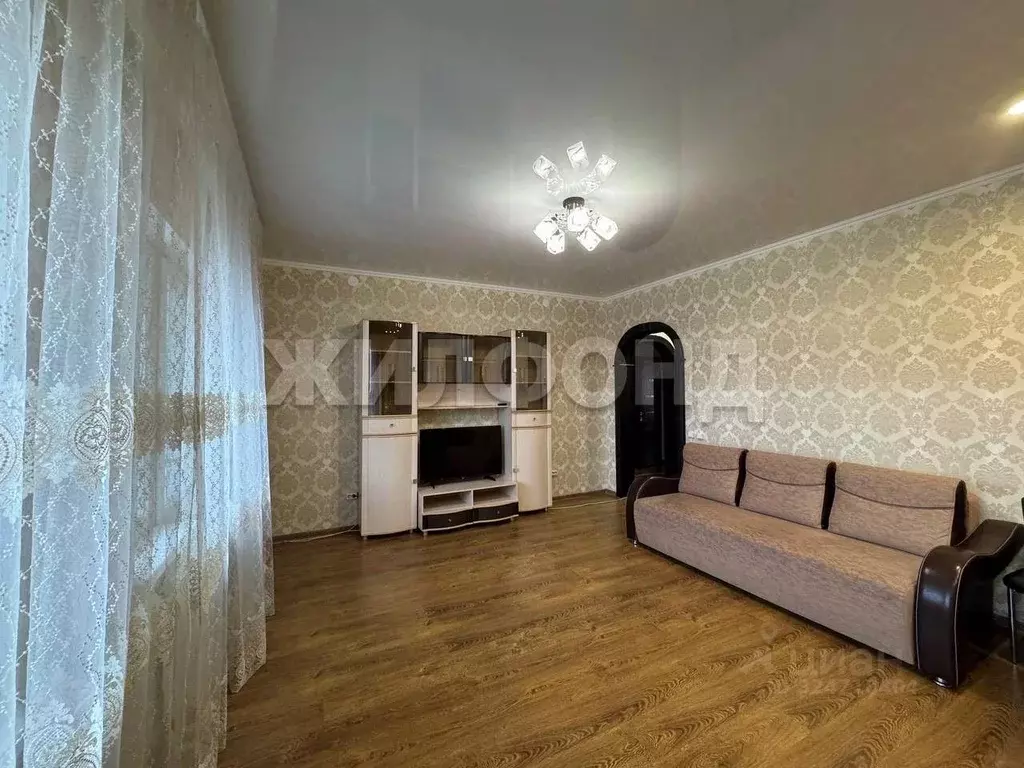 3-к кв. Хакасия, Абакан ул. Авиаторов, 2 (65.0 м) - Фото 2