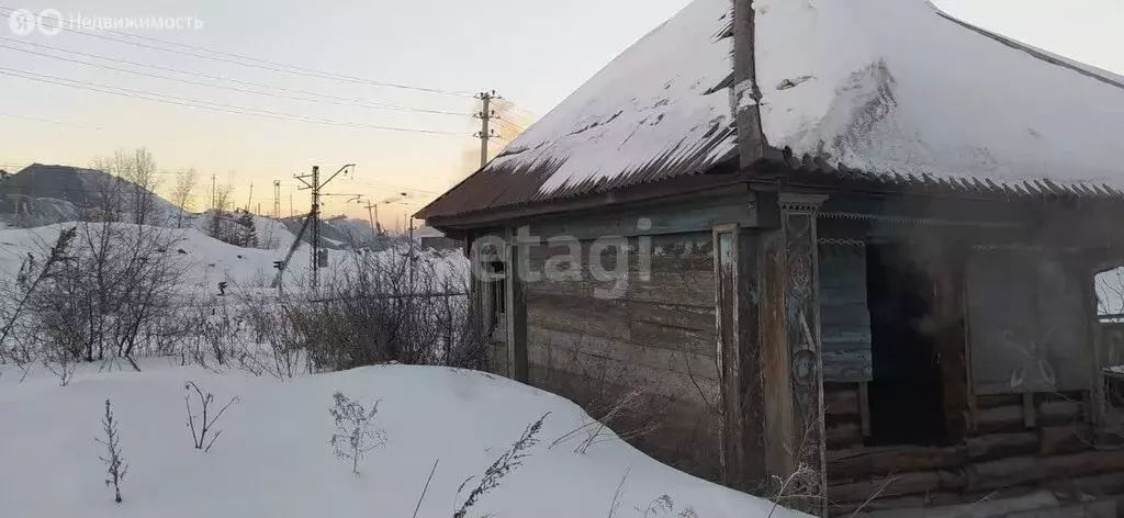 Дом в Сатка, улица Каменная Гора (27.2 м) - Фото 1