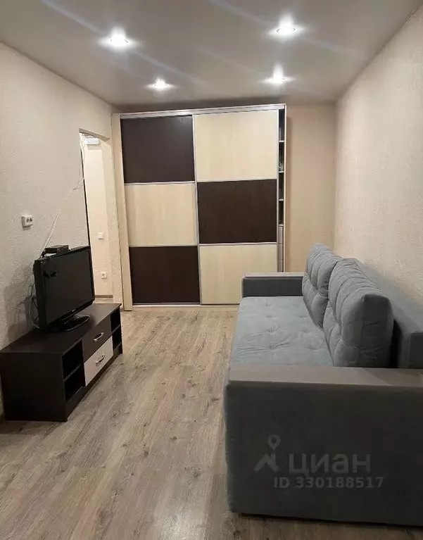 Студия Тюменская область, Тобольск 15-й мкр, 42 (30.0 м) - Фото 2