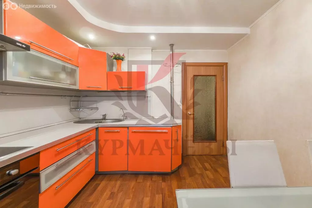 3-комнатная квартира: Екатеринбург, Родонитовая улица, 3к1 (78.9 м) - Фото 1