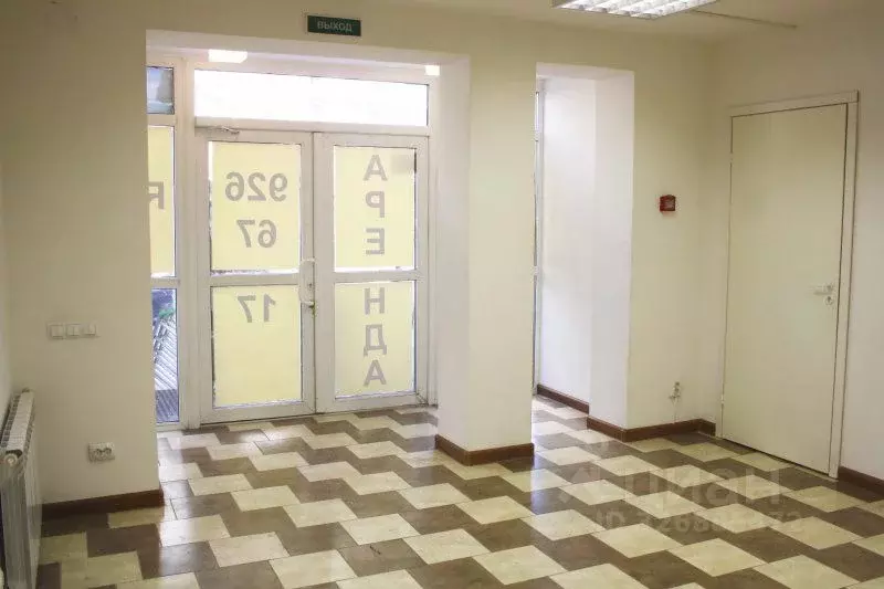 Торговая площадь в Санкт-Петербург ул. Есенина, 11К1 (28 м) - Фото 2