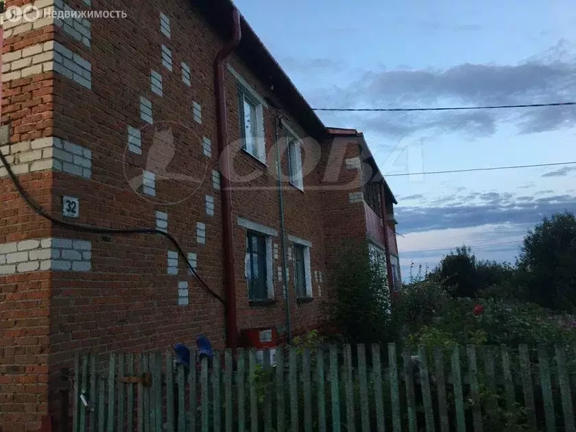 3-комнатная квартира: Балаганы, улица Свердлова, 32 (57 м) - Фото 2