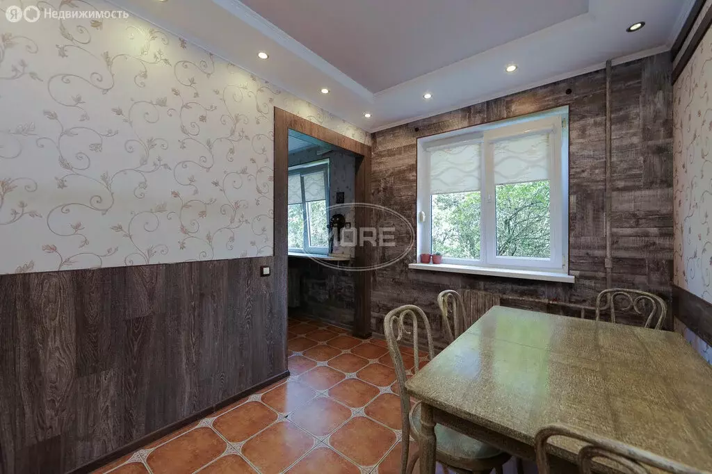 3-комнатная квартира: Калининград, улица Чекистов, 78 (65 м) - Фото 0