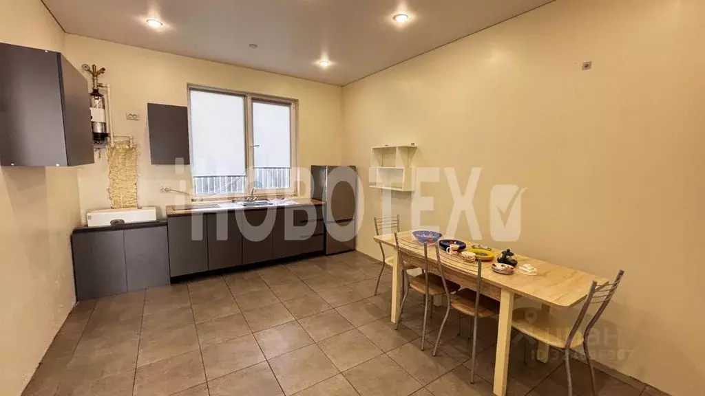 Дом в Краснодарский край, Северский район, Львовское с/пос, с. ... - Фото 1