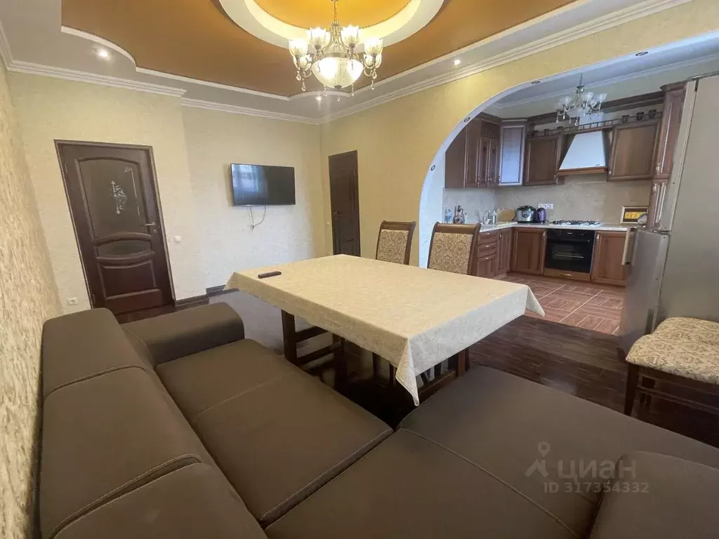 3-к кв. Краснодарский край, Геленджик ул. Южная, 35/1 (66.0 м) - Фото 0