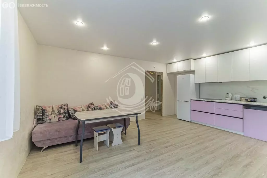 3-комнатная квартира: Барнаул, улица Смирнова, 77 (78 м) - Фото 1