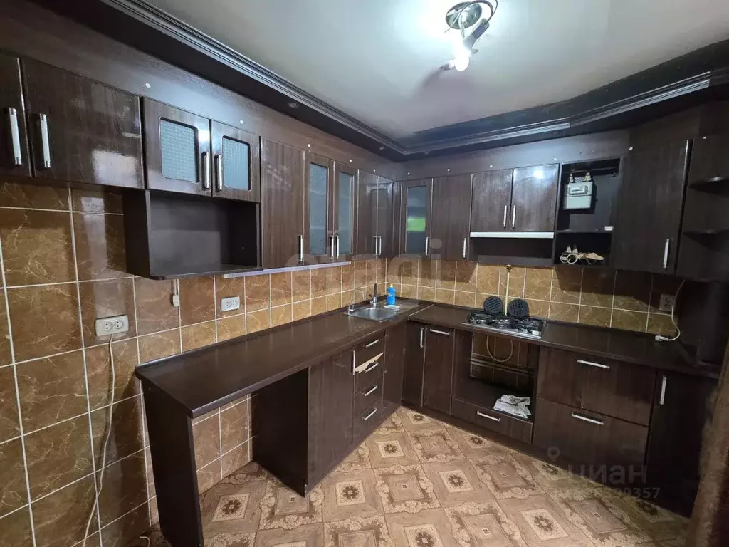 3-к кв. Крым, Сакский район, Новофедоровка пгт ул. Героев (67.3 м) - Фото 1