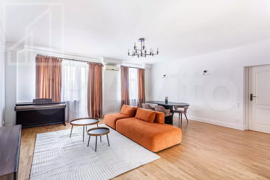 4-к. квартира, 130 м, 5/5 эт. - Фото 0